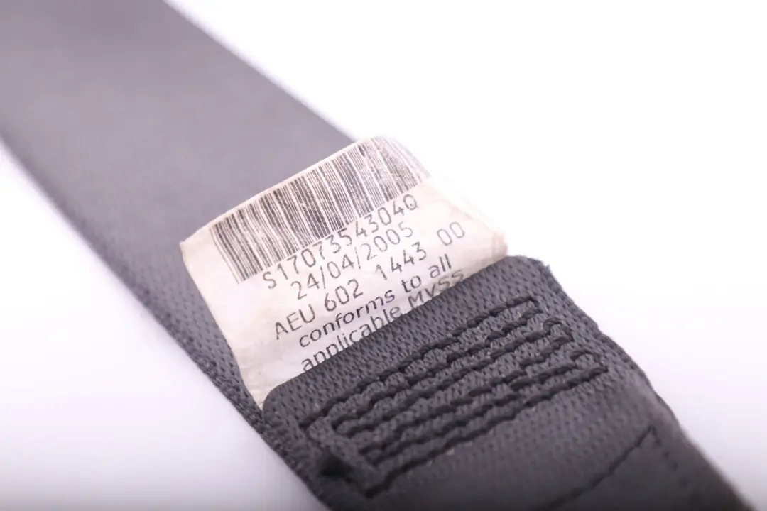 Ceinture supérieure de siège de sécurité avant gauche Basalt Grey pour BMW E63 à propos du numéro de pièce 7073543 BMW E63 Ceinture supérieure de siège de sécurité avant gauche Basalt Grey - SKU 7073543 - Numéro de pièce 7073543