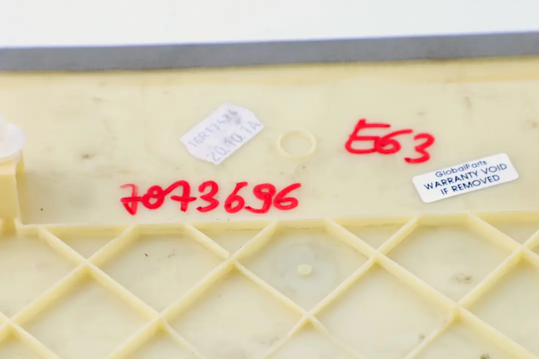 Covering Headlining Rear Cloth Himmelgrau Grey 7062928 to BMW 6 Series E63 with Part number 7073696 BMW 6 Series E63 Covering Headlining Rear Cloth Himmelgrau Grey 7062928 - SKU 7073696 - Part number 7073696