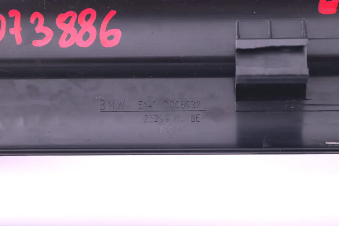 E63N E64 Tapa Entrada Interior Derecho Negro Schwarz para BMW E63 con número de pieza 7073886 BMW E63 E63N E64 Tapa Entrada Interior Derecho Negro Schwarz - SKU 7073886 - Número de pieza 7073886