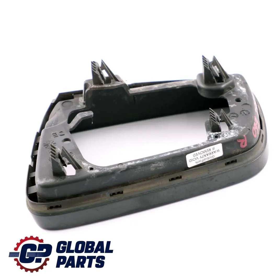 Anneau de Support Rétroviseur Extérieur Droit pour BMW E60 E61 à propos du numéro de pièce 7074952 BMW E60 E61 Anneau de Support Rétroviseur Extérieur Droit - SKU 7074952 - Numéro de pièce 7074952