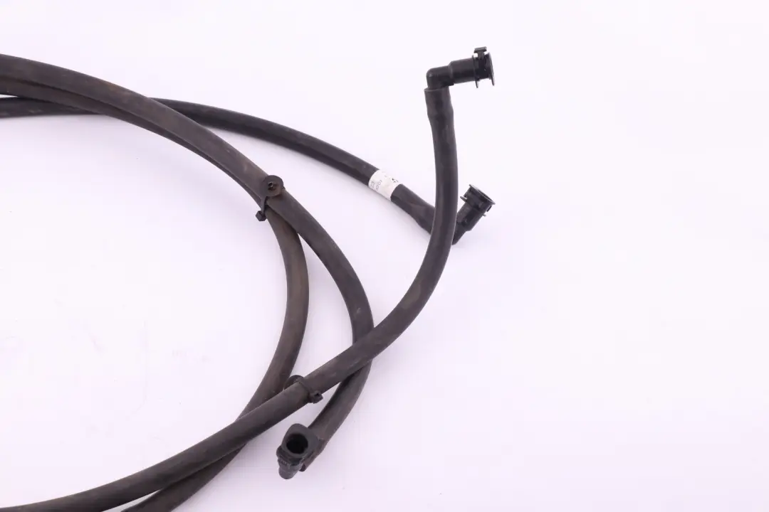 Manguera Tubo Faro Limpieza Sistema De Lavado para BMW E87 con número de pieza 8380901 BMW E87 Manguera Tubo Faro Limpieza Sistema De Lavado - SKU 7074961 - Número de pieza 8380901