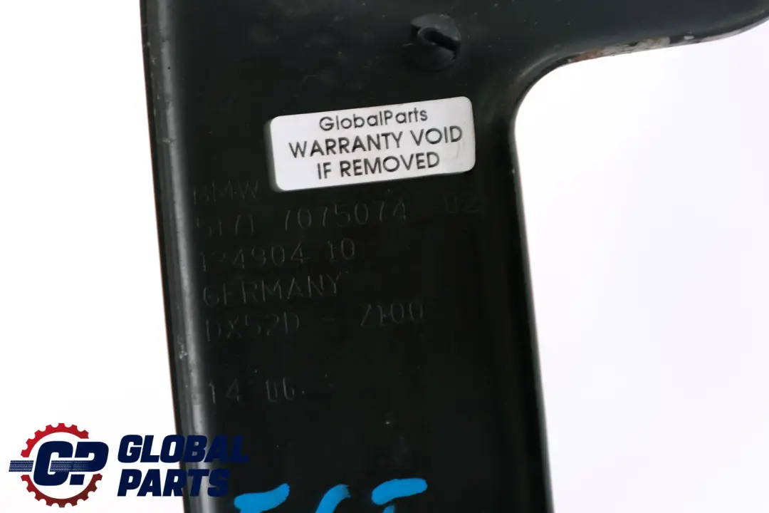 Bracket Covering Wheel Housing Front Right O/S to BMW 7 Series E65 E66 E67 with Part number 7075074 BMW 7 Series E65 E66 E67 Bracket Covering Wheel Housing Front Right O/S - SKU 7075074 - Part number 7075074