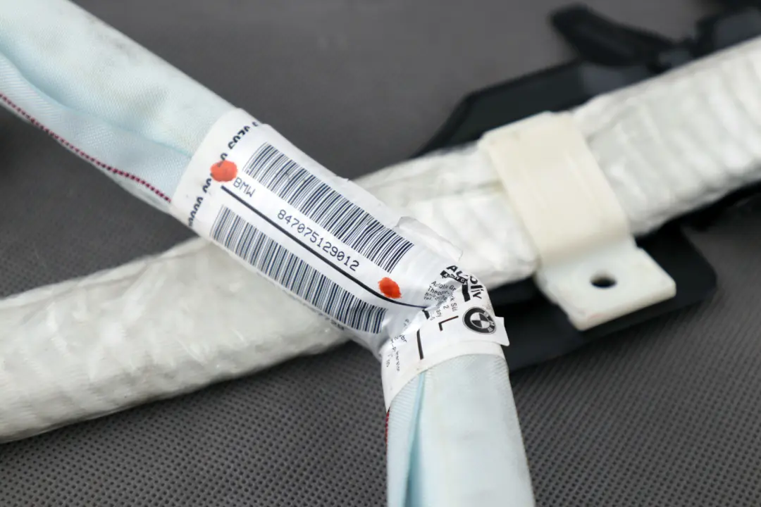 Left N/S Head Airbag Roof Curtain to BMW 3 Series E46 with Part number 7075129 BMW 3 Series E46 Left N/S Head Airbag Roof Curtain - SKU 7075129 - Part number 7075129