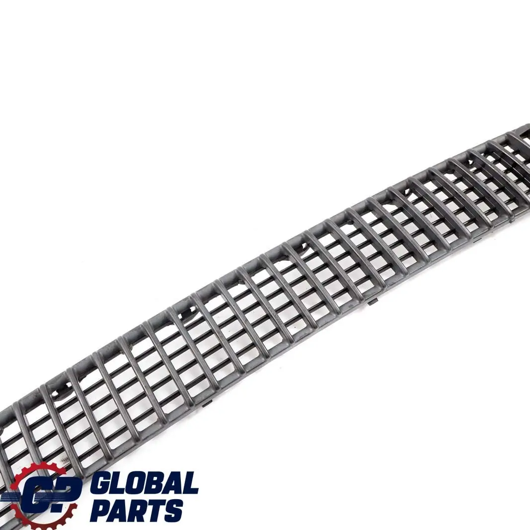 BMW E46 Griglia Ventilazione Superiore Anteriore Finitura Ugello - SKU 7075323 - Numero di parte 7075323