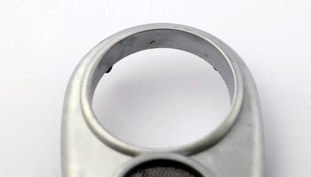 Apertura Apriporta Interno SX Bianco Argento per Mini Cooper R50 R52 R53 con numero di parte 7075817 Mini Cooper R50 R52 R53 Apertura Apriporta Interno SX Bianco Argento - SKU 7075817 - Numero di parte 7075817