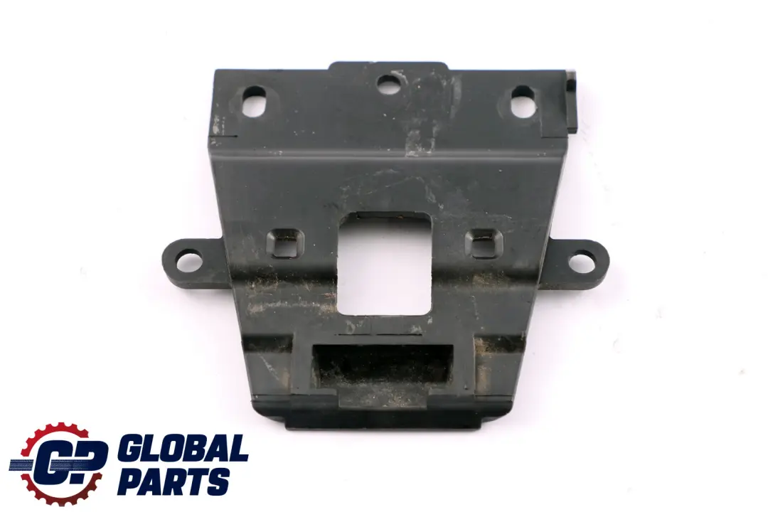 Retainer Loading Floor Lockable 5147 to BMW E61 with Part number 7075913 BMW E61 Retainer Loading Floor Lockable 5147 - SKU 7075913 - Part number 7075913