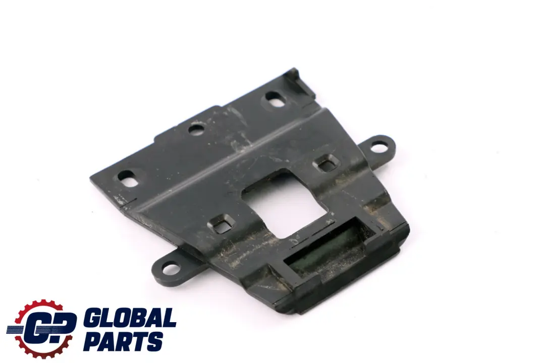 Halterung Ladeboden Abschließbar 5147 für BMW E61 mit Teilenummer 7075913 BMW E61 Halterung Ladeboden Abschließbar 5147 - SKU 7075913 - Teilenummer 7075913