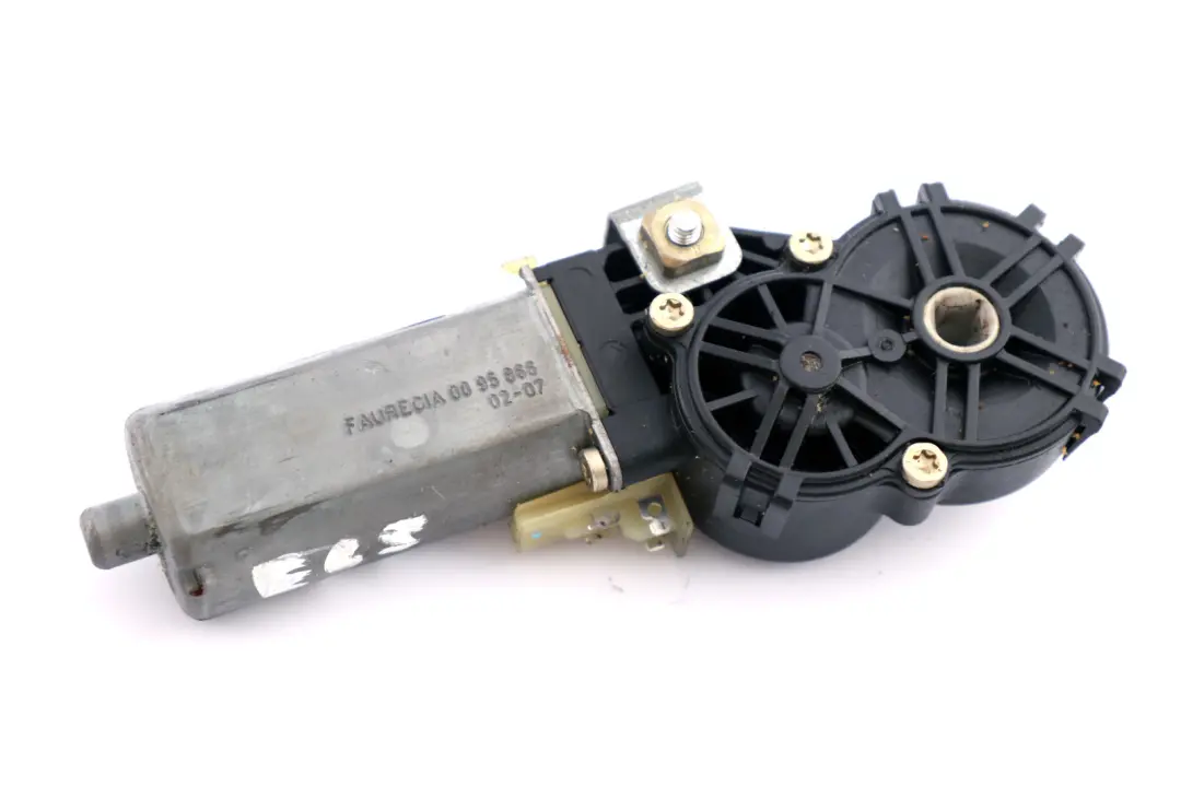 Antrieb Sitzhöhenverstellung Rechts Vorne für BMW E60 E65 E70 mit Teilenummer 7075944 BMW E60 E65 E70 Antrieb Sitzhöhenverstellung Rechts Vorne - SKU 7075944-3 - Teilenummer 7075944