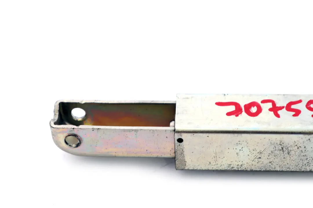 Napęd silniczek fotela prawy 8320447 do BMW E60 E65 o numerze 7075944 BMW E60 E65 Napęd silniczek fotela prawy 8320447 - SKU 7075944 - Numer Części 7075944