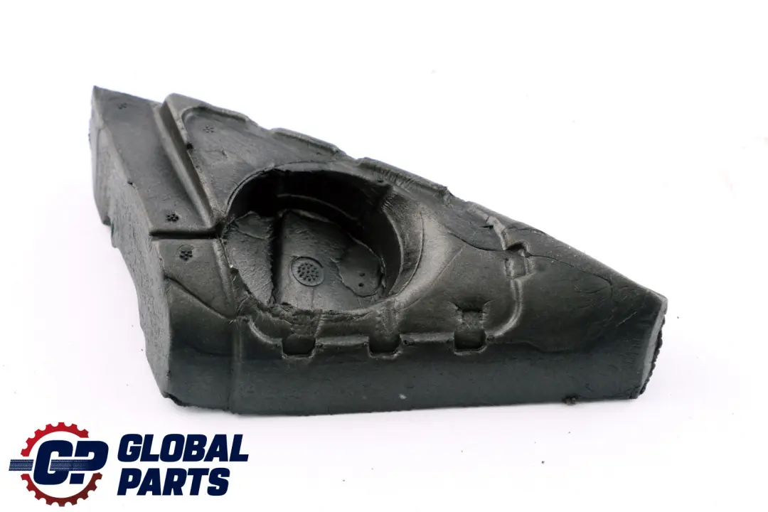 Joint d'etancheite interieur triangle de retroviseur droit pour BMW E60 E61 à propos du numéro de pièce 7076124 BMW E60 E61 Joint d'etancheite interieur triangle de retroviseur droit - SKU 7076124 - Numéro de pièce 7076124