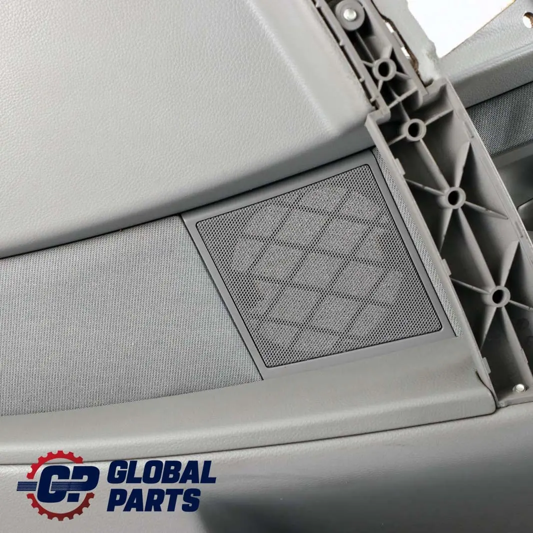 Pannello Porta Davanti Destra Tessuto Edward Grigio per BMW E60 E61 con numero di parte 7076158 BMW E60 E61 Pannello Porta Davanti Destra Tessuto Edward Grigio - SKU 7076158 - Numero di parte 7076158