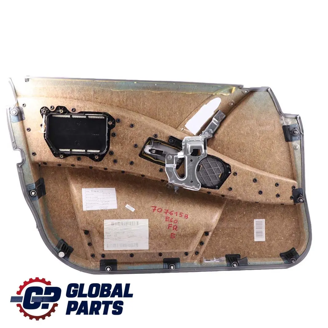Tarjeta De Puerta Forro De Tela Panel Delantero Derecho Gris para BMW E60 E61 con número de pieza 7076158 BMW E60 E61 Tarjeta De Puerta Forro De Tela Panel Delantero Derecho Gris - SKU 7076158 - Número de pieza 7076158