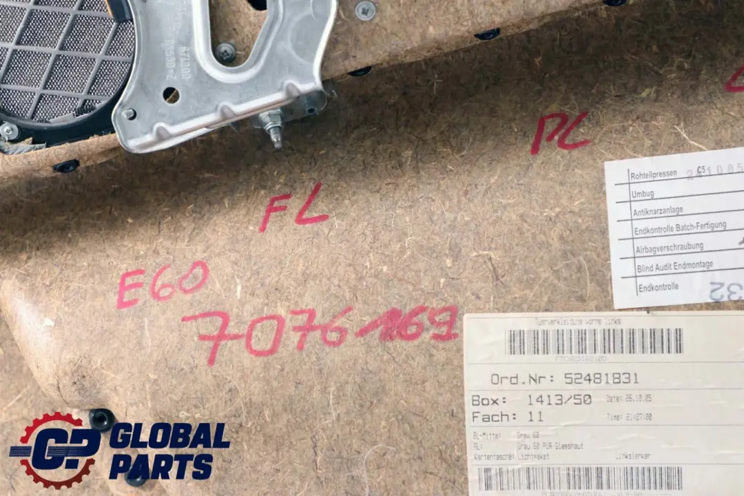 Boczek tapicerka drzwi lewy przód do BMW E60 E61 o numerze 7076169 BMW E60 E61 Boczek tapicerka drzwi lewy przód - SKU 7076169 - Numer Części 7076169