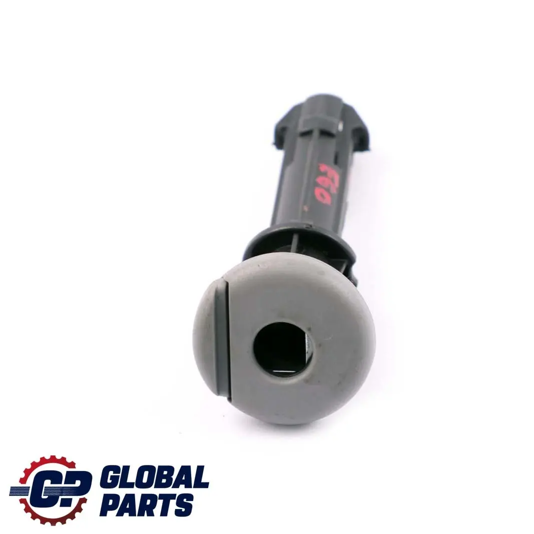 BMW 5 Series E60 E61 Front Seat Headrest Guide Lockable Holder Mount 7065071