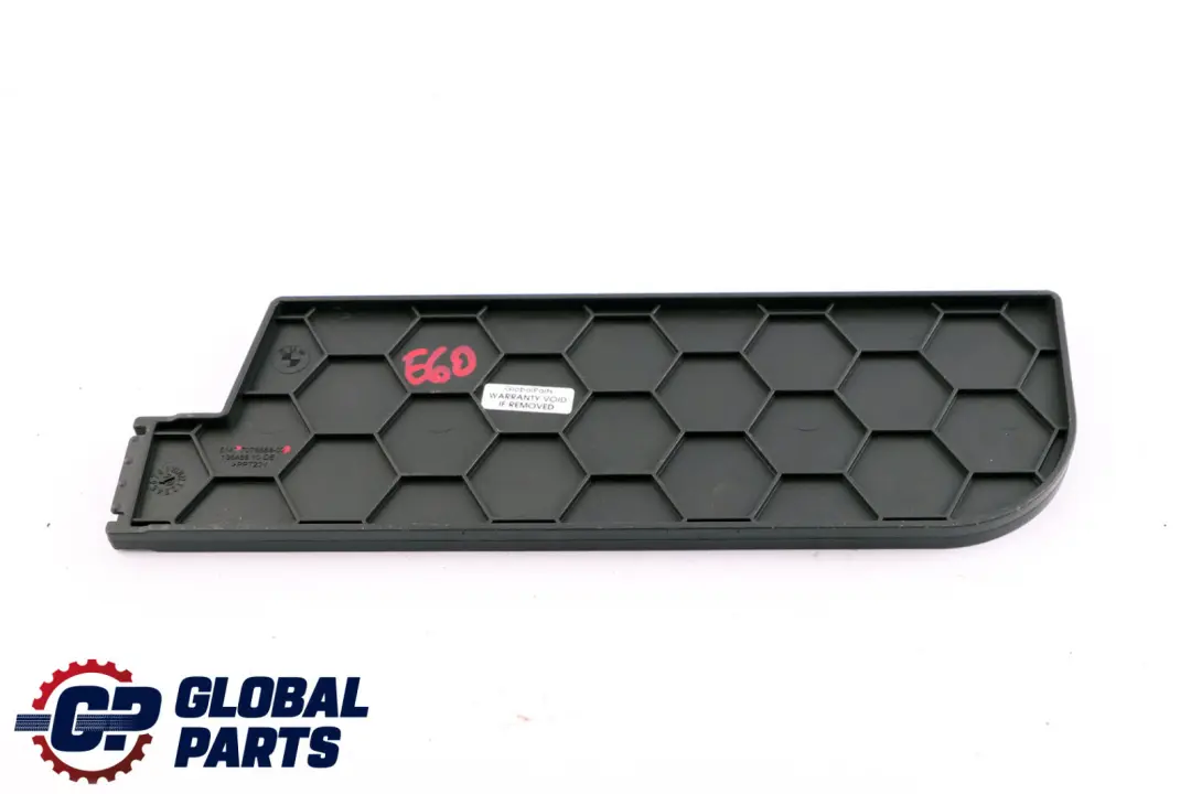Plaque de Separation Revetement Gepackraummulde pour BMW 5 Serie E60 E60N à propos du numéro de pièce 7076688 BMW 5 Serie E60 E60N Plaque de Separation Revetement Gepackraummulde - SKU 7076688 - Numéro de pièce 7076688