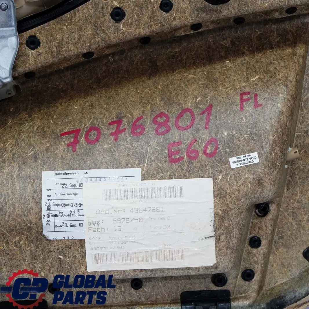 Frente Izquierda Tarjeta De puerta De cuero Nasca Beige Forro Trim para BMW E60 E61 con número de pieza 7076801 BMW E60 E61 Frente Izquierda Tarjeta De puerta De cuero Nasca Beige Forro Trim - SKU 7076801 - Número de pieza 7076801