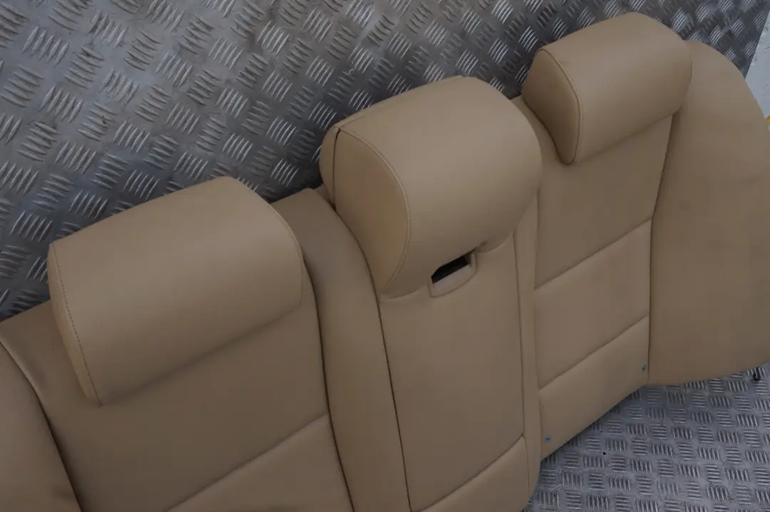 Bezug Lehne Kunstleder Hinten Beige für BMW 5 er E60 mit Teilenummer 7077249 BMW 5 er E60 Bezug Lehne Kunstleder Hinten Beige - SKU 7077249 - Teilenummer 7077249