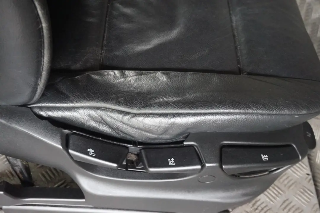 BMW X5 Series E53 Front Right O/S Seat Black Leather Dakota Manual - SKU 7077548-2 - Part number 7077548