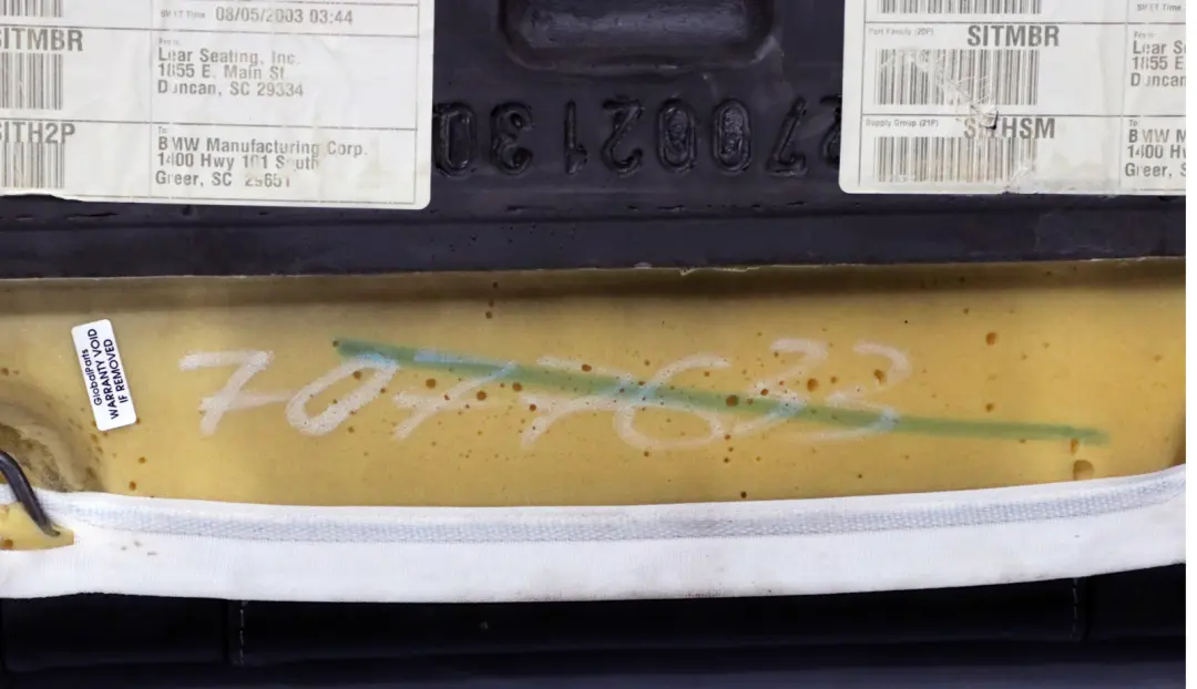 Noir Reference Hintensitz Cuir pour BMW X5 E53 à propos du numéro de pièce 7077633 BMW X5 E53 Noir Reference Hintensitz Cuir - SKU 7077633 - Numéro de pièce 7077633