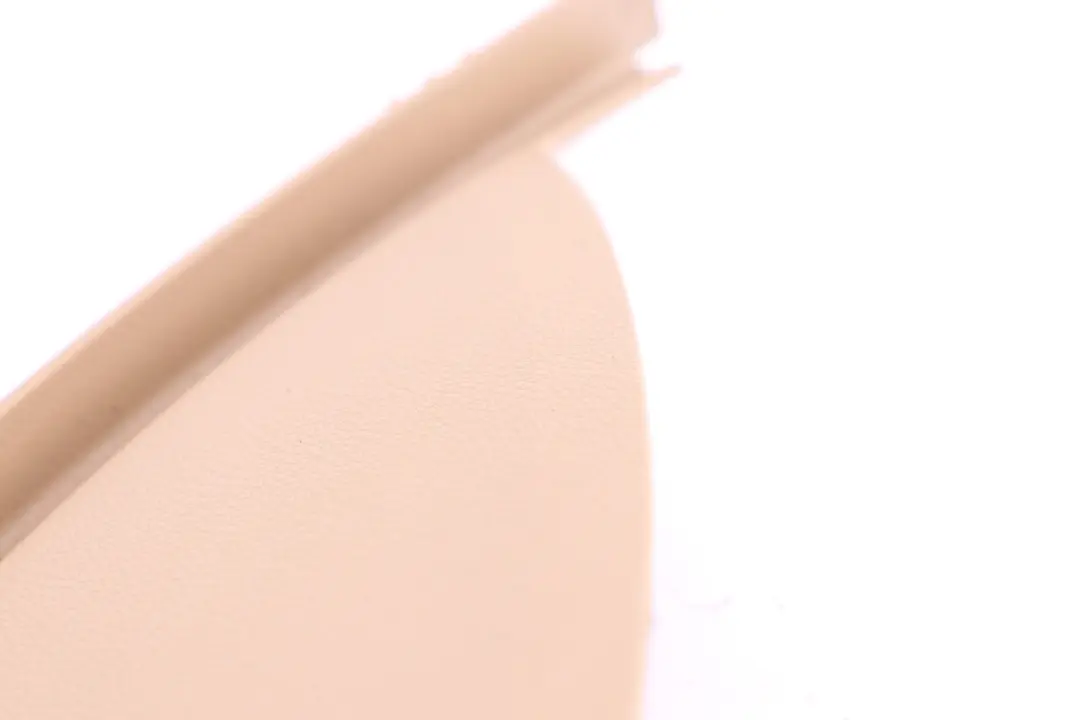 Osłona boczek konsoli deski prawa BMW e90 e91 beż do o numerze 7077820 Osłona boczek konsoli deski prawa BMW e90 e91 beż - SKU 7077820-2 - Numer Części 7077820