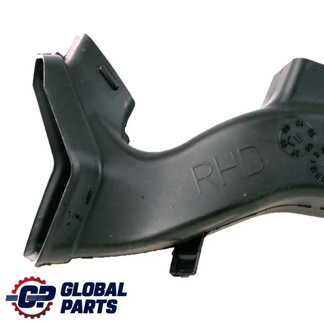 Right O/S Floor Heater Duct Air Part to BMW 3 E90 E91 E92 E93 with Part number 7078189 BMW 3 E90 E91 E92 E93 Right O/S Floor Heater Duct Air Part - SKU 7078190 - Part number 7078189