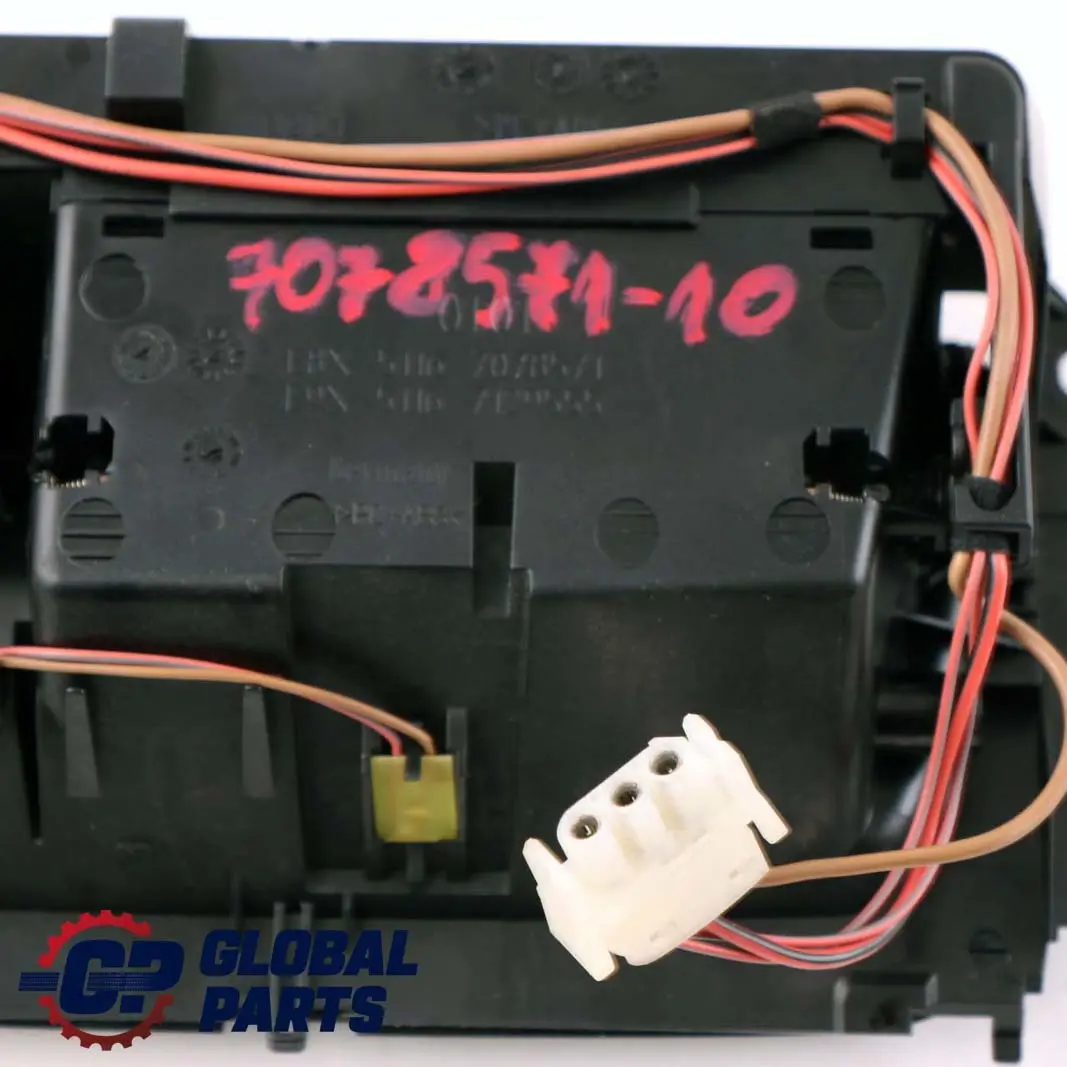 Aschenbecher Verkleidung Ablagefach Dekor Titansilber Vorne für BMW E87 mit Teilenummer 7078571 BMW E87 Aschenbecher Verkleidung Ablagefach Dekor Titansilber Vorne - SKU 7078571-10 - Teilenummer 7078571