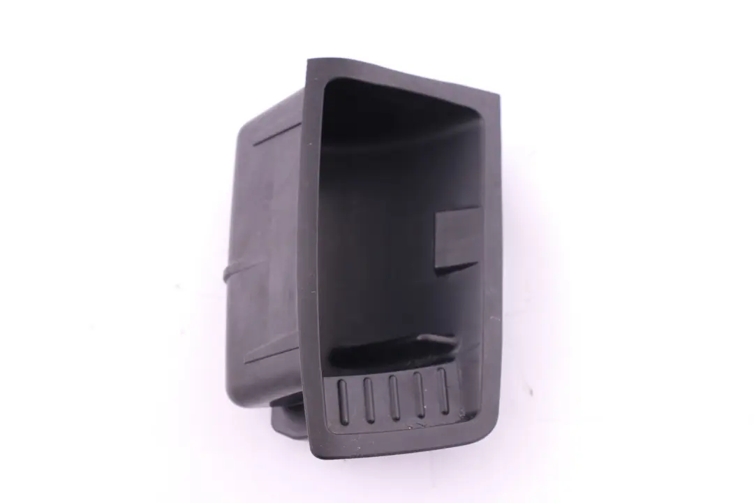 Cenicero Insertar Dash Consola para BMW E81 E82 E87 E88 E90 E91 E92 E93 con número de pieza 7078573 BMW E81 E82 E87 E88 E90 E91 E92 E93 Cenicero Insertar Dash Consola - SKU 7078573 - Número de pieza 7078573