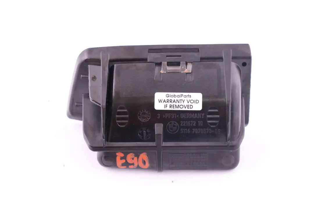 Portacenere Inserto Cruscotto Console per BMW E81 E82 E87 E88 E90 E91 con numero di parte 7078573 BMW E81 E82 E87 E88 E90 E91 Portacenere Inserto Cruscotto Console - SKU 7078573 - Numero di parte 7078573