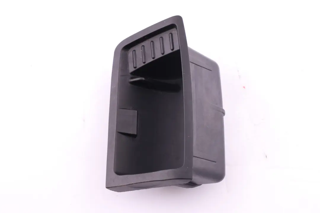 BMW 1 3 Serie E81 E82 E87 E88 E90 E91 E92 E93 Element de cendrier - SKU 7078573 - Numéro de pièce 7078573