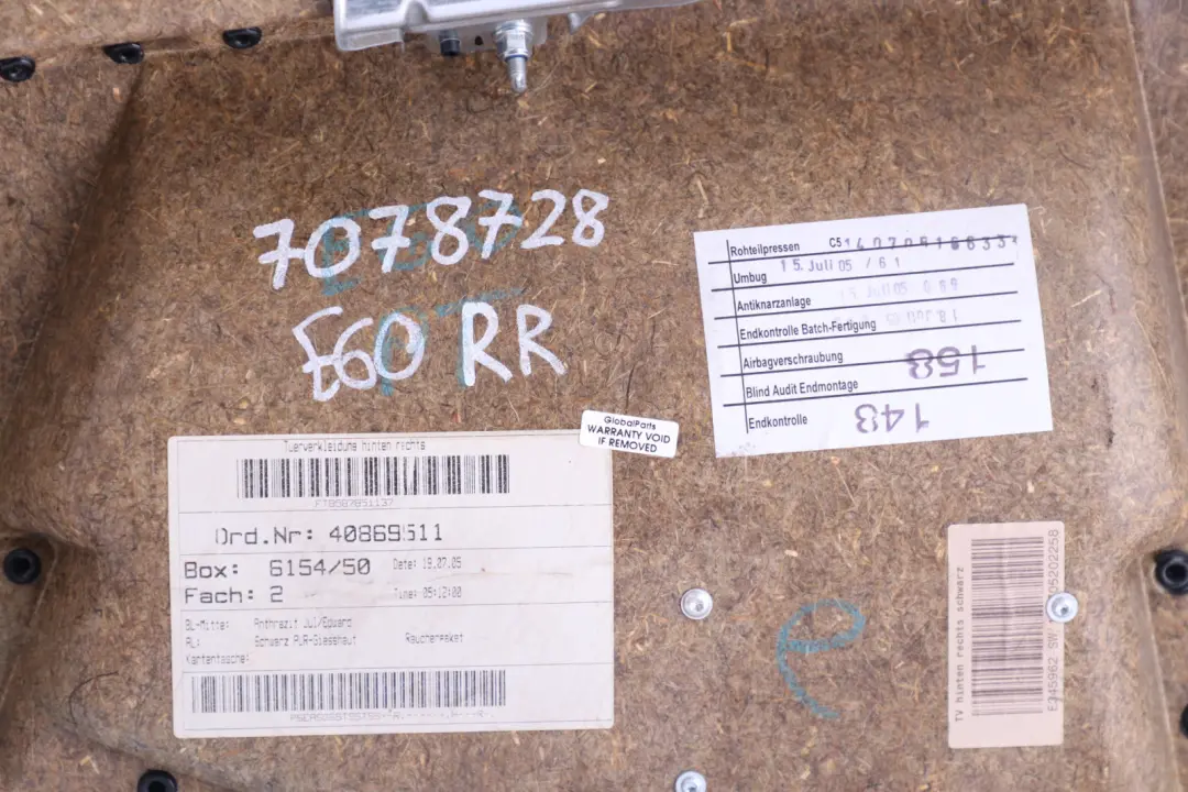 Türverkleidung Stoff hinten rechts ANTHRAZIT für BMW 5 er E60 E61 mit Teilenummer 7078728 BMW 5 er E60 E61 Türverkleidung Stoff hinten rechts ANTHRAZIT - SKU 7078728 - Teilenummer 7078728