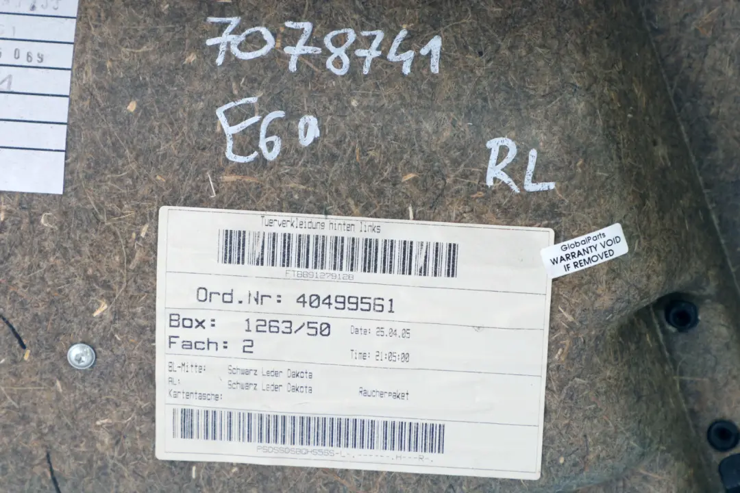 Boczek tapicerka drzwi lewa lewy tył do BMW E60 E61 o numerze 7078741 BMW E60 E61 Boczek tapicerka drzwi lewa lewy tył - SKU 7078741 - Numer Części 7078741