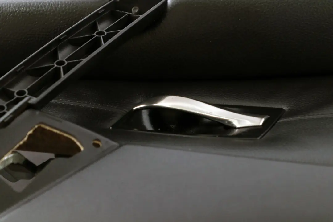 BMW E60 E61 Forro Tarjeta de Puerta Cuero Panel Trasero Izquierdo Negro - SKU 7078741 - Número de pieza 7078741
