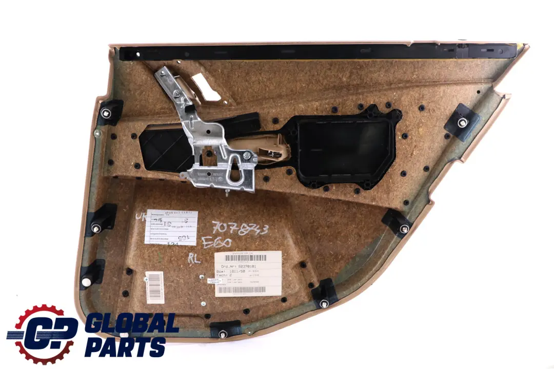 Boczek Panel Drzwi Lewy Tył Skóra Beż do BMW E60 E61 o numerze 7078743 BMW E60 E61 Boczek Panel Drzwi Lewy Tył Skóra Beż - SKU 7078743 - Numer Części 7078743