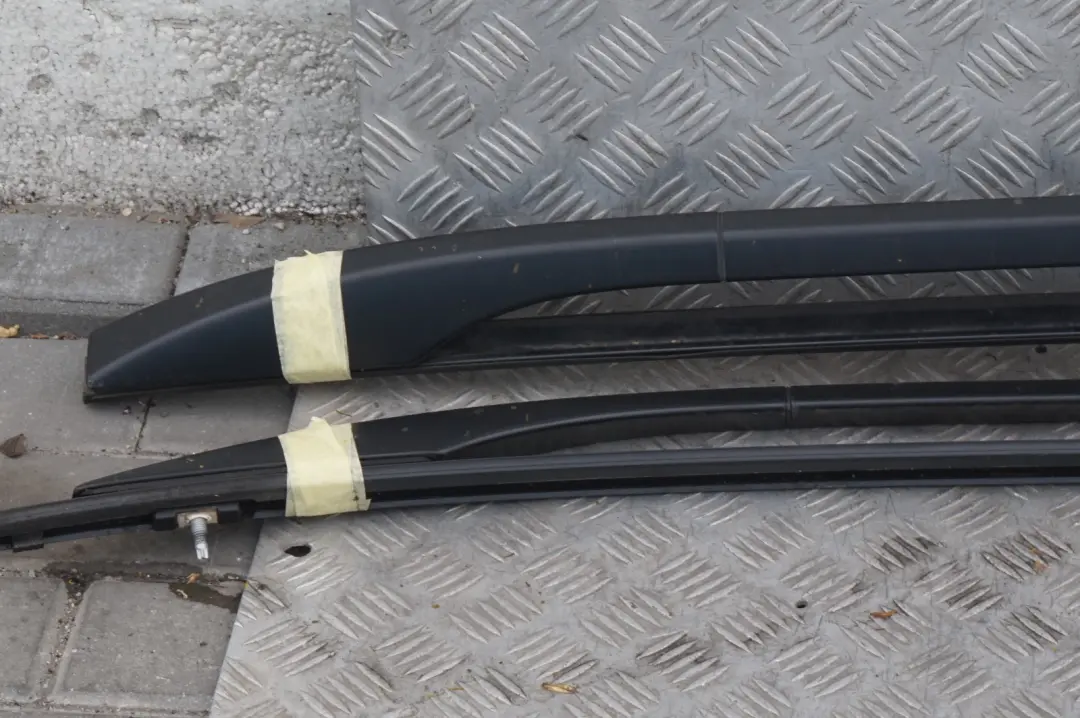 Set Barras De Techo Izquierda Derecha O/ Zafiro Negro para BMW E61 Touring con número de pieza 7079946 BMW E61 Touring Set Barras De Techo Izquierda Derecha O/ Zafiro Negro - SKU 7079945-BS - Número de pieza 7079946