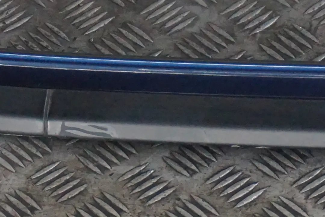 Set Roof Railing Bars Left Right N/O/S Le Mans Blue to BMW 5 Series E61 Touring with Part number 7079946 BMW 5 Series E61 Touring Set Roof Railing Bars Left Right N/O/S Le Mans Blue - SKU 7079945-LMB - Part number 7079946