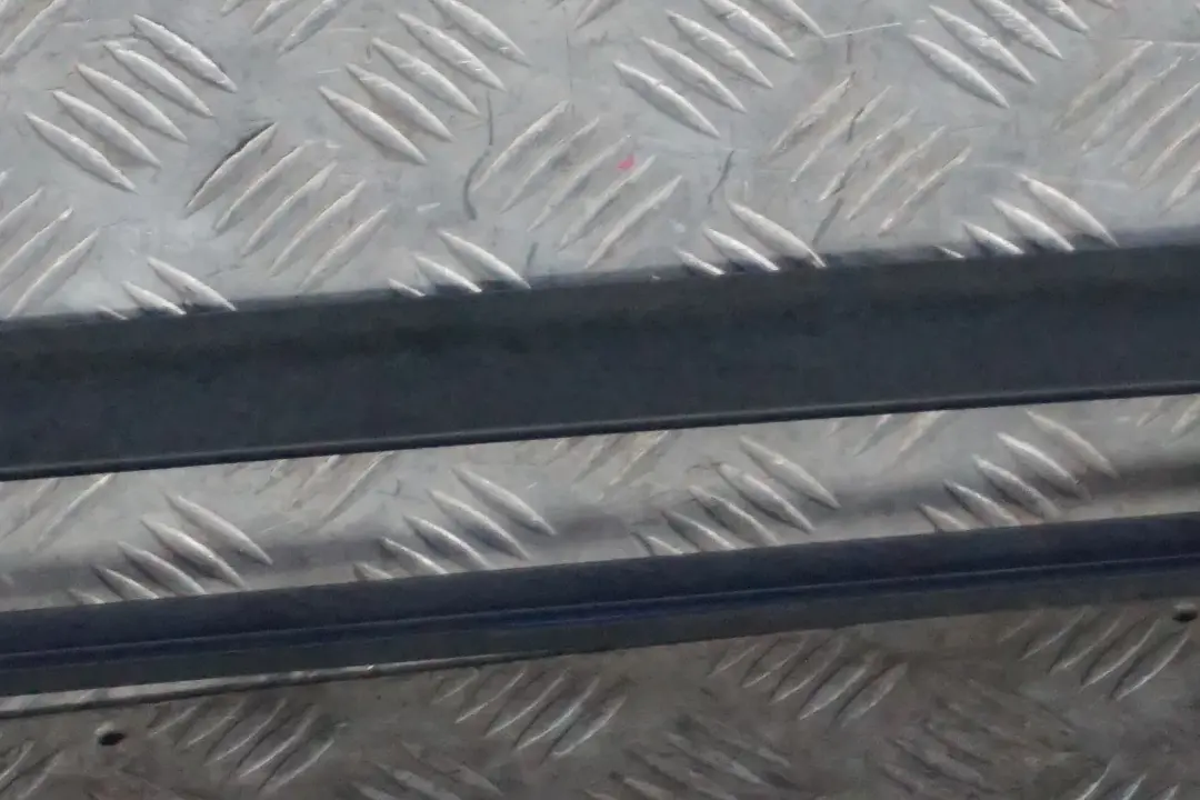 Set Roof Railing Bars Left Right N/O/S Le Mans Blue to BMW 5 Series E61 Touring with Part number 7079946 BMW 5 Series E61 Touring Set Roof Railing Bars Left Right N/O/S Le Mans Blue - SKU 7079945-LMB - Part number 7079946