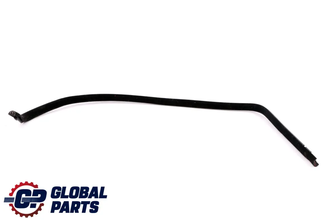 Paraspigoli Finestrino Posteriore Destra per BMW E61 Touring con numero di parte 7110582 BMW E61 Touring Paraspigoli Finestrino Posteriore Destra - SKU 7110582 - Numero di parte 7110582