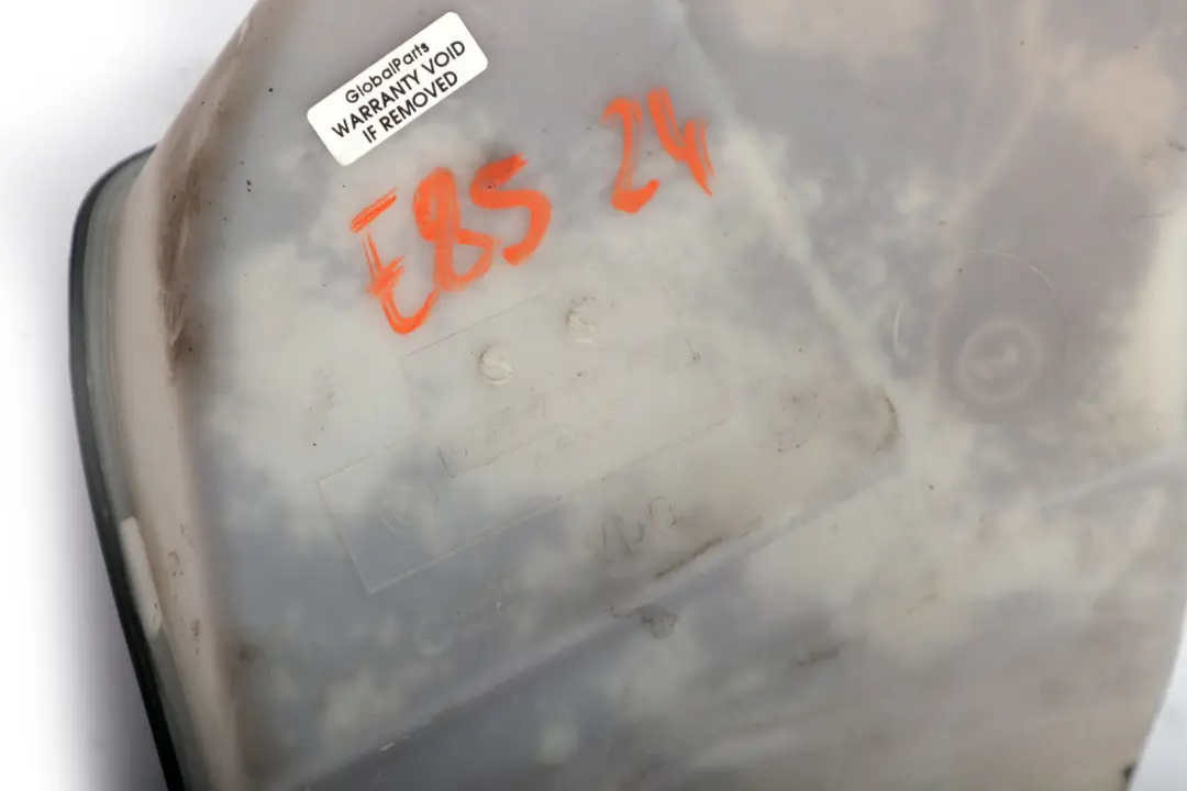 Recipiente Limpiaparabrisas para BMW Z4 E85 E86 con número de pieza 7110853 BMW Z4 E85 E86 Recipiente Limpiaparabrisas - SKU 7110853 - Número de pieza 7110853