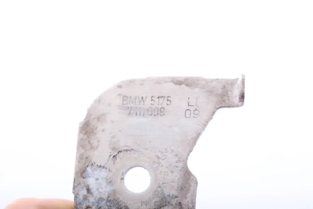 Underfloor Bracket BMW E81 E87 E90 E91 Panelling Centre to with Part number 7111009 Underfloor Bracket BMW E81 E87 E90 E91 Panelling Centre - SKU 7111009 - Part number 7111009