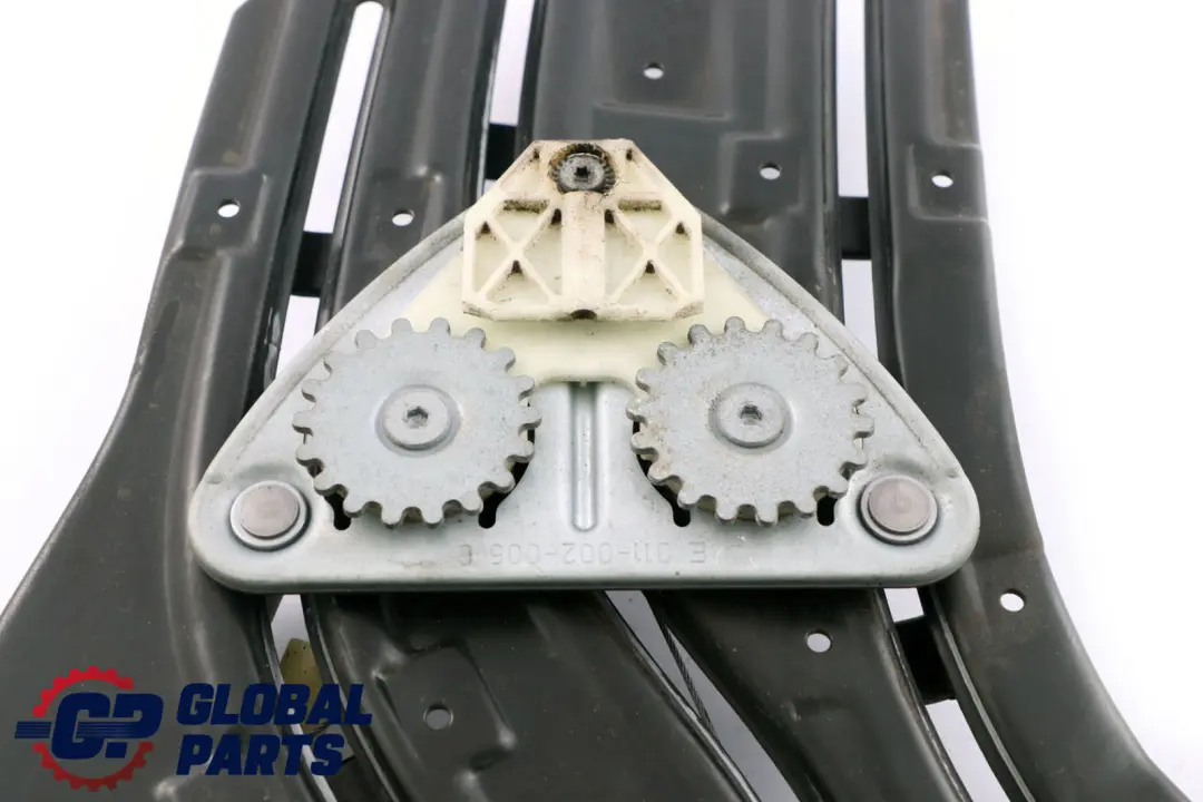 Elevalunas Electrico Trasero Izquierdo para Mini Cooper Cabrio R52 R57 con número de pieza 7111017 Mini Cooper Cabrio R52 R57 Elevalunas Electrico Trasero Izquierdo - SKU 7111017 - Número de pieza 7111017