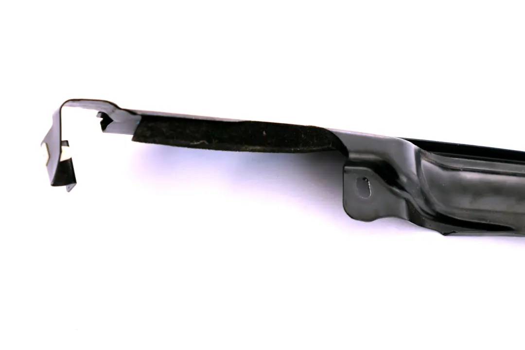 Right O/S Electric Window Connection Angle to BMW Mini R52 Cabrio Rear with Part number 7111020 BMW Mini R52 Cabrio Rear Right O/S Electric Window Connection Angle - SKU 7111020 - Part number 7111020