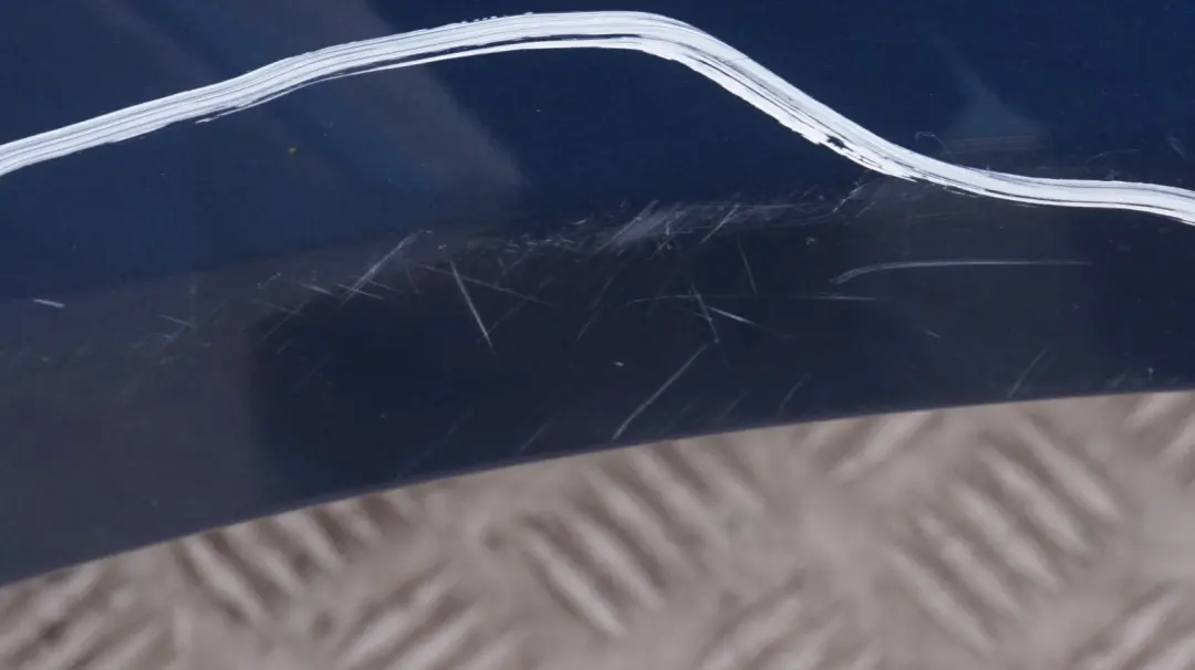 Fahrerseite Seitenwand vorne rechts Kotflügel Mysticblau Blau für BMW 5 er E60 E61 mit Teilenummer 7111430 BMW 5 er E60 E61 Fahrerseite Seitenwand vorne rechts Kotflügel Mysticblau Blau - SKU 7111430-MYS - Teilenummer 7111430