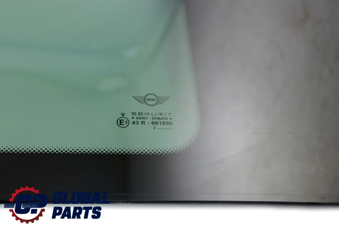 Cristal Ventana Lateral Trasera Derecha Negro para Mini Cooper R50 R53 con número de pieza 7111648 Mini Cooper R50 R53 Cristal Ventana Lateral Trasera Derecha Negro - SKU 7111648 - Número de pieza 7111648