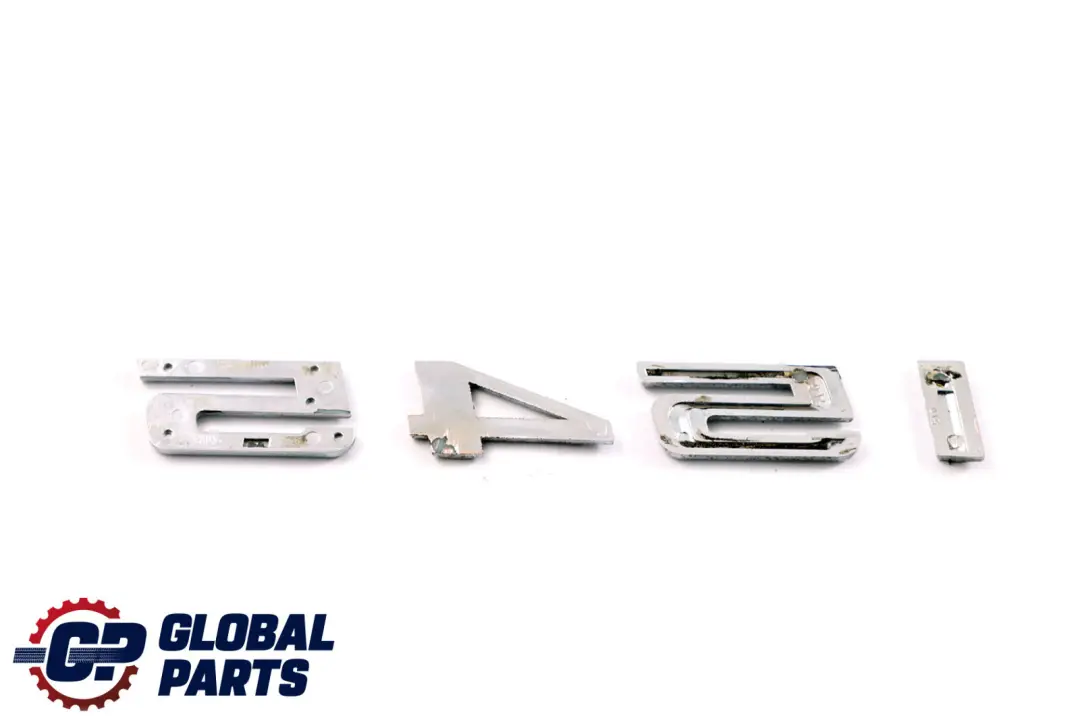 BMW E60 E61 545i Emblème De Couvercle De Coffre Arrière - SKU 7111711 - Numéro de pièce 7111711