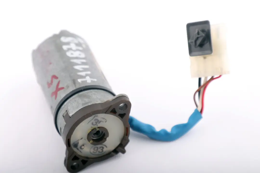 Front Right O/S Seat Angle Adjustment Motor 1-1374-01 to BMW 6 X5 Series E53 E63 1 with Part number 7111878 BMW 6 X5 Series E53 E63 1 Front Right O/S Seat Angle Adjustment Motor 1-1374-01 - SKU 7111878-1 - Part number 7111878