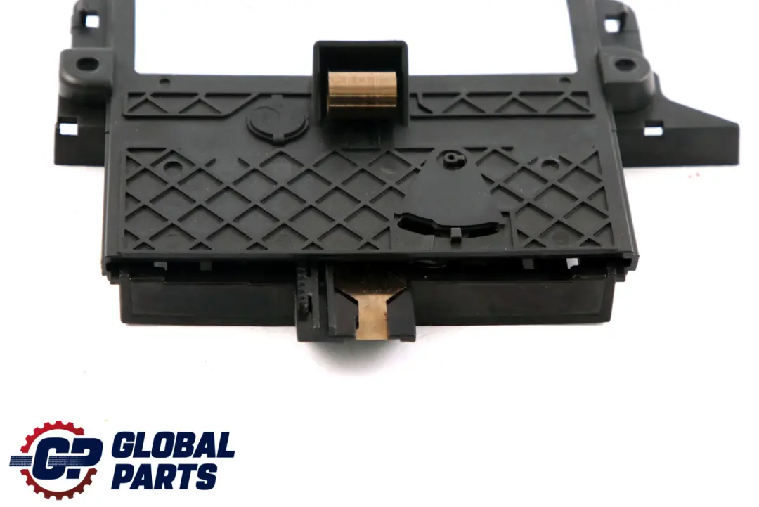 Mittelkonsole Einsatz Vorne für BMW 5 er E60 E61 mit Teilenummer 7112006 BMW 5 er E60 E61 Mittelkonsole Einsatz Vorne - SKU 7112006 - Teilenummer 7112006