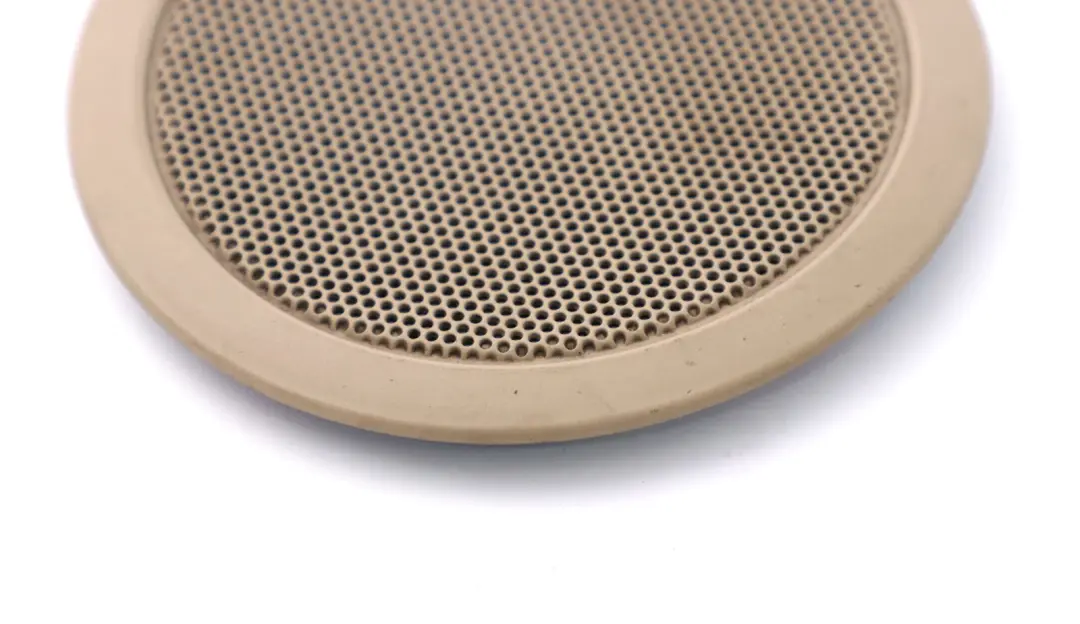 Tapa Altavoz Trasero Izquierdo Derecho Embellecedor Beige 7112115 para BMW Z4 E85 E86 con número de pieza 7112121 BMW Z4 E85 E86 Tapa Altavoz Trasero Izquierdo Derecho Embellecedor Beige 7112115 - SKU 7112121 - Número de pieza 7112121