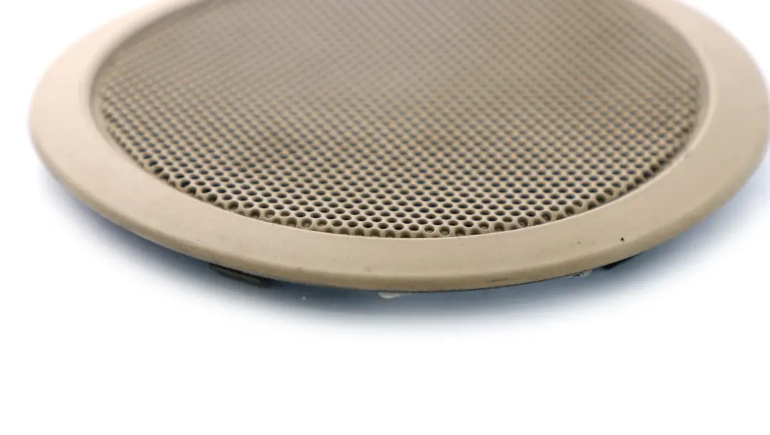 Tapa Altavoz Trasero Izquierdo Derecho Embellecedor Beige 7112115 para BMW Z4 E85 E86 con número de pieza 7112121 BMW Z4 E85 E86 Tapa Altavoz Trasero Izquierdo Derecho Embellecedor Beige 7112115 - SKU 7112121 - Número de pieza 7112121