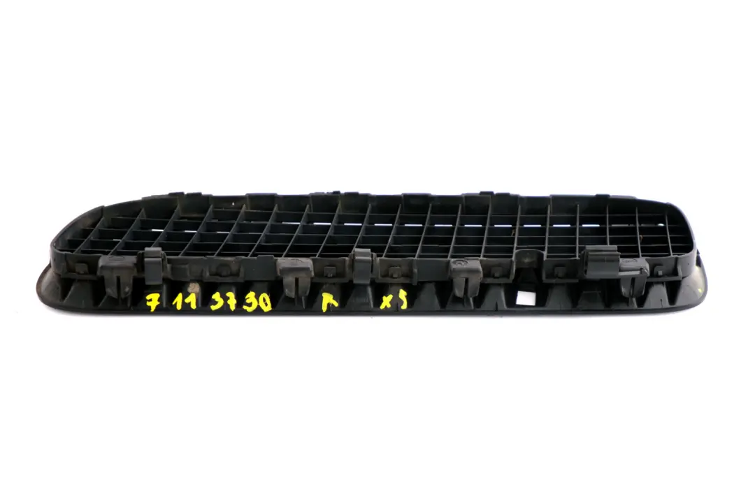BMW X5 Reihe E53 Ziergitter Lufteintritt rechts SCHWARZ BLACK 7113728 - SKU 7113730 - Teilenummer 7113730
