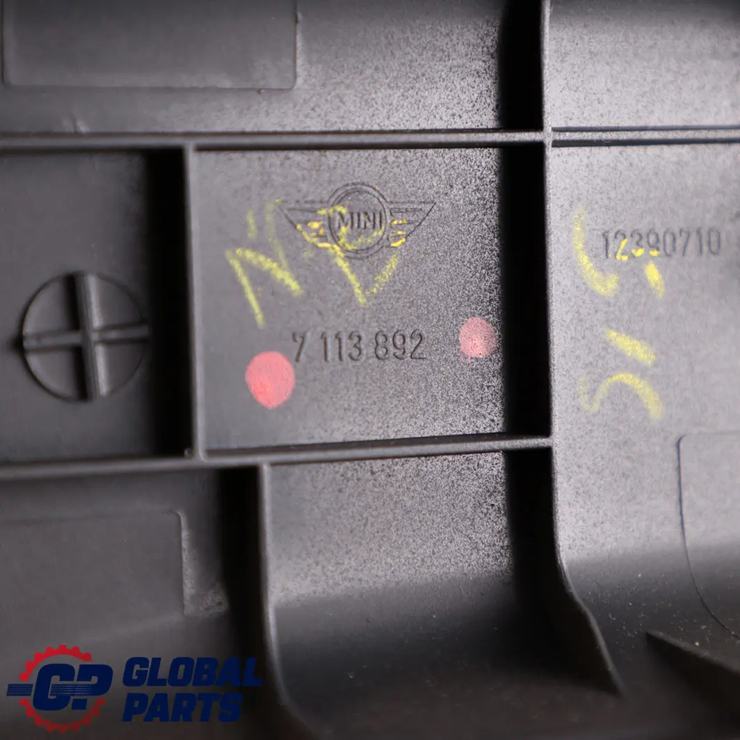 Destra O/S Copertura Trim Cintura Uscita Tetto Roll Bar per Mini Cabrio R52 con numero di parte 7113892 Mini Cabrio R52 Destra O/S Copertura Trim Cintura Uscita Tetto Roll Bar - SKU 7113892 - Numero di parte 7113892